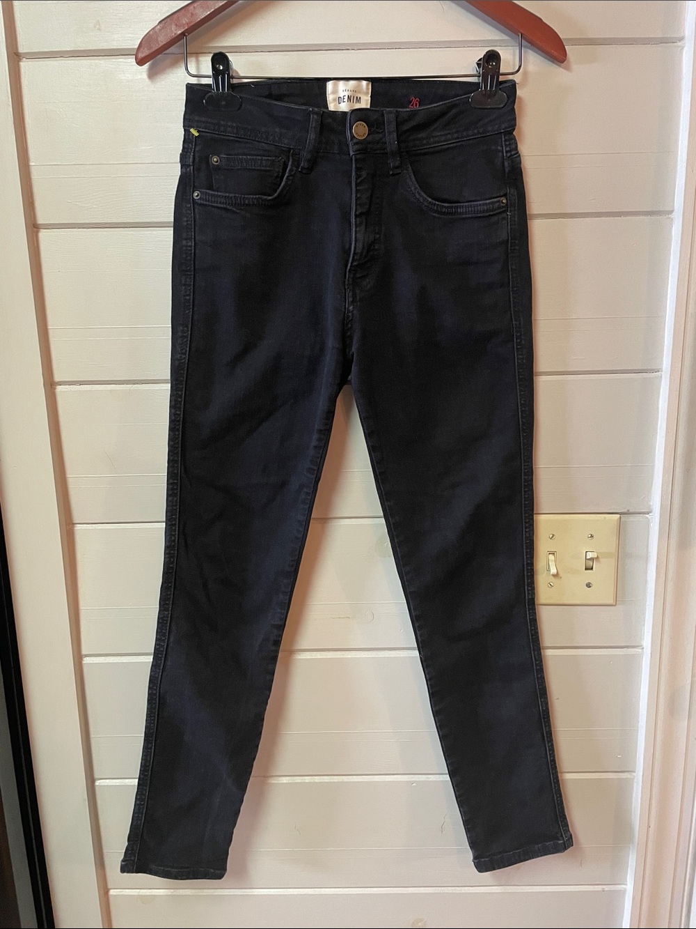 Sezane Denim Women’s Black Skinny Jeans Size 26.